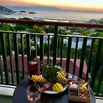 酒店 Seaview 库萨达斯